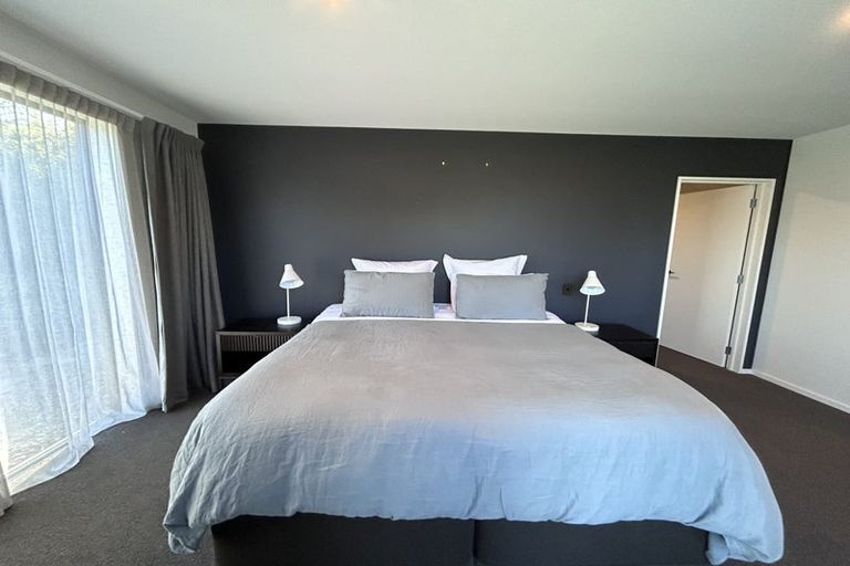 Photo of property in 2 Wanderer Lane, Jacks Point, Queenstown, 9371