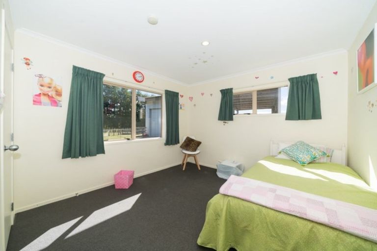 Photo of property in 10 Haggerty Street, Kimbolton, 4774