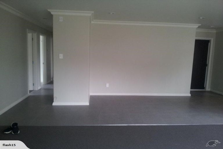 Photo of property in 4 Nirmal Place, Sunnyvale, Auckland, 0612