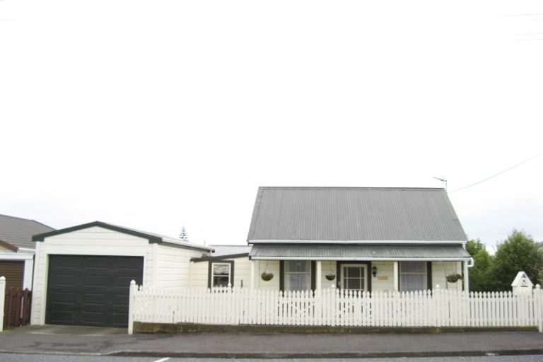 Photo of property in 67 Clemow Road, Fitzroy, New Plymouth, 4312