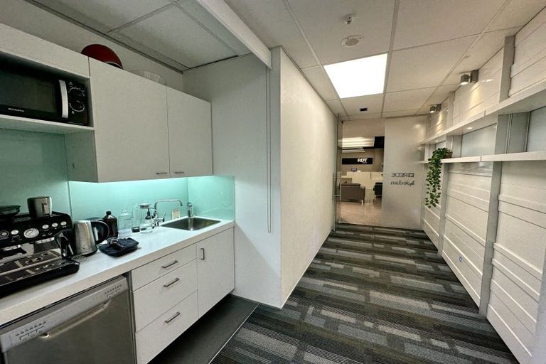 Photo of property in 2 Augustus Terrace, Parnell, Auckland, 1052