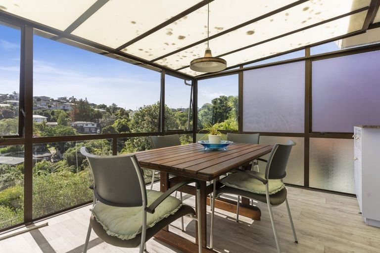 Photo of property in 16 Clipper Place, Shelly Park, Auckland, 2014