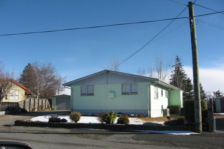 Photo of property in 20 Omahau Crescent, Twizel, 7901