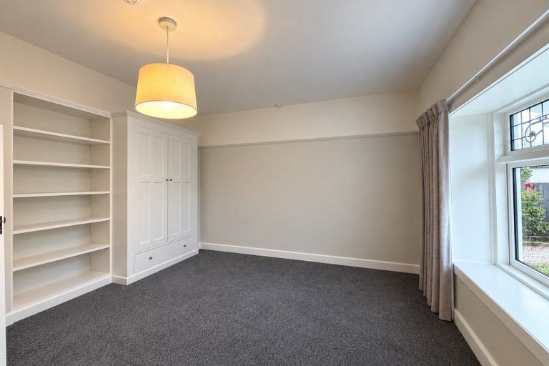 Photo of property in 17 Blighs Road, Strowan, Christchurch, 8052