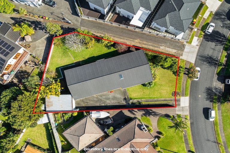 Photo of property in 16 Fielding Crescent, Farm Cove, Auckland, 2012