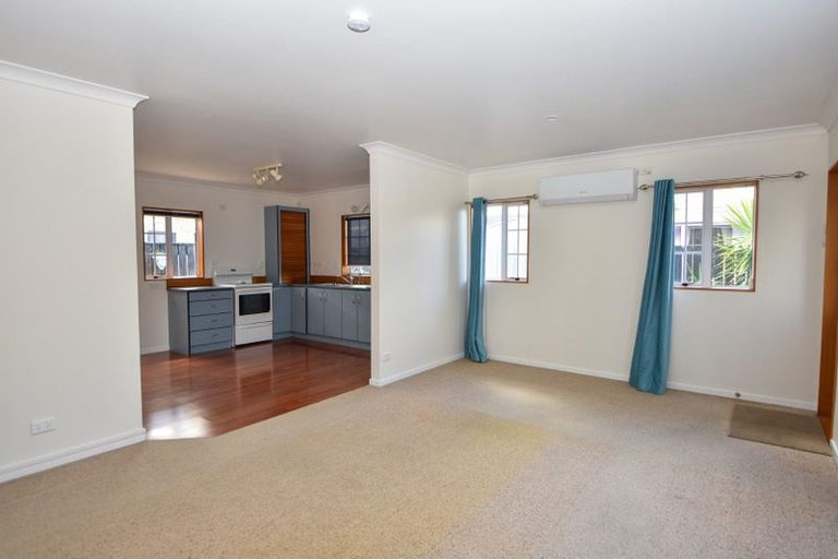 Photo of property in 72 Pembroke Street, Carterton, 5713