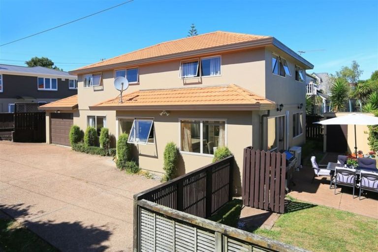 Photo of property in 10a Blacklock Avenue, Henderson, Auckland, 0612