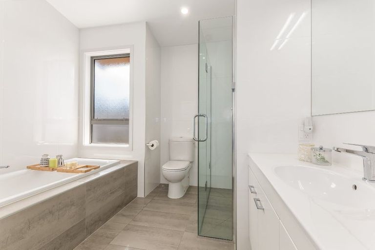 Photo of property in 27 Flotilla Place, Whitby, Porirua, 5024