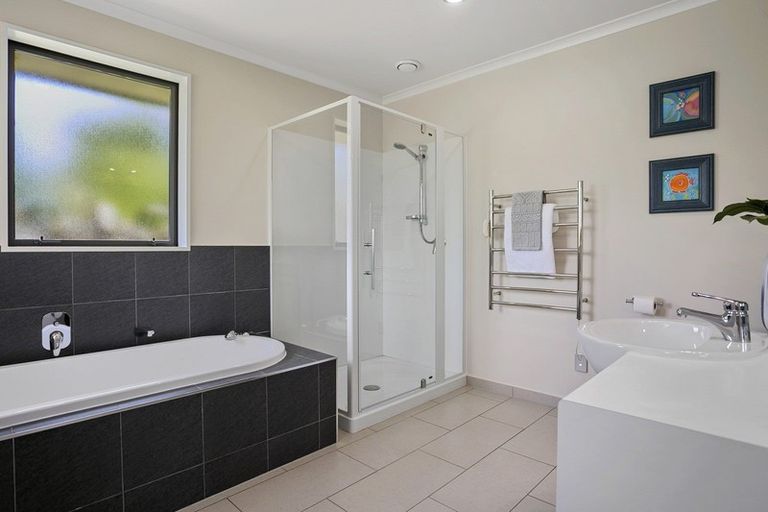 Photo of property in 35 Middle Road, Rukuhia, Hamilton, 3282