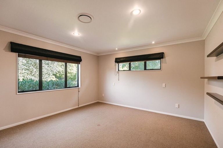 Photo of property in 45 Dobsons Lane, Kelvin Grove, Palmerston North, 4470