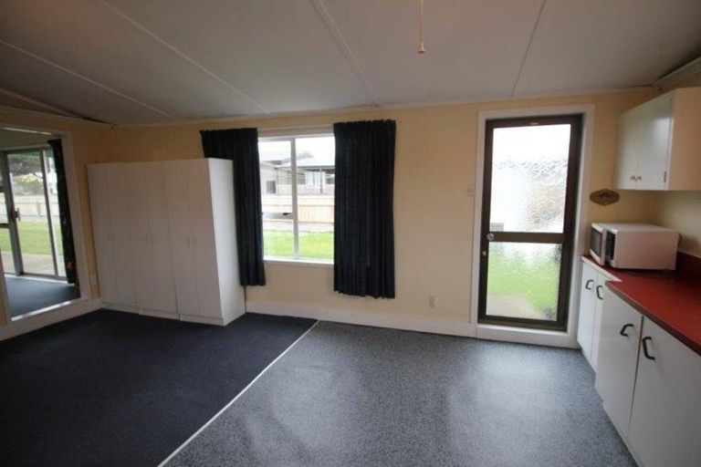 Photo of property in 13 Hall Place, Foxton Beach, Foxton, 4815