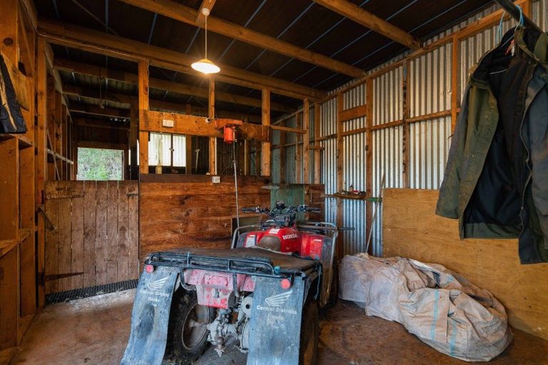 Photo of property in 1797 State Highway 3, Awahuri, Palmerston North, 4479