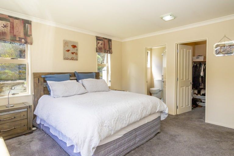 Photo of property in 11 Mcdonnell Road, Arrowtown, 9302