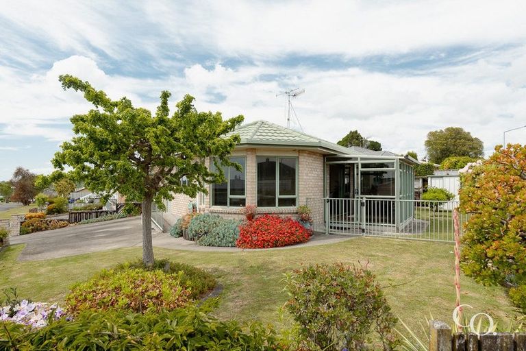 Photo of property in 16 Chaytor Street, Te Puke, 3119