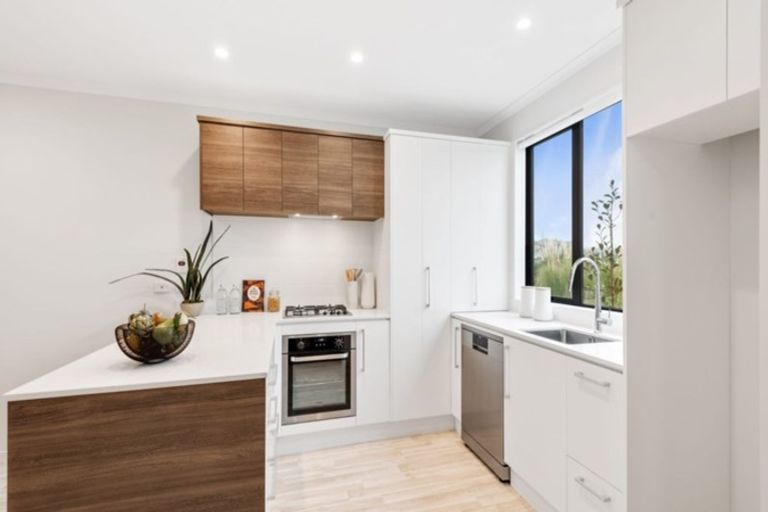 Photo of property in 3 Bonnette Road, Flat Bush, Auckland, 2019