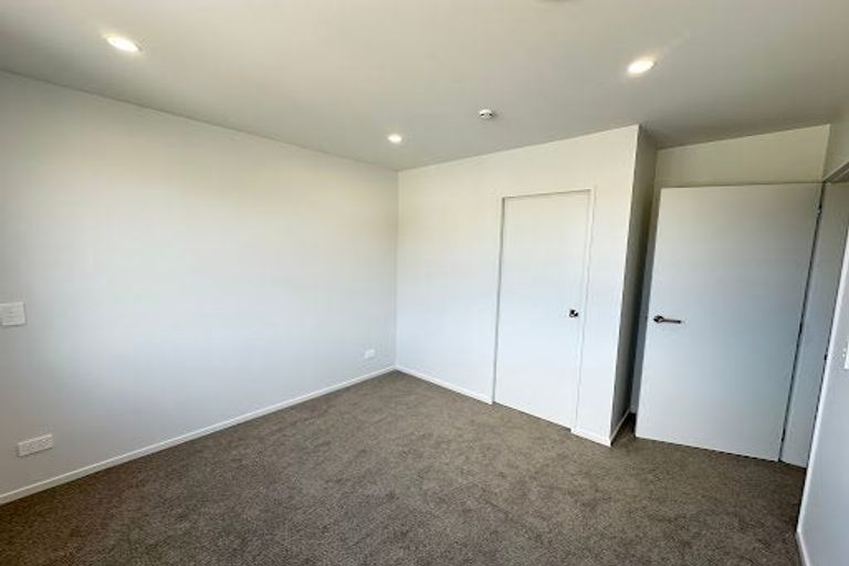 Photo of property in 50 Oakum Road, Whitby, 5024