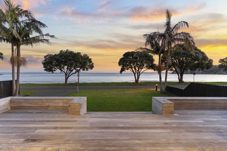 Photo of property in 48 Matakatia Parade, Matakatia, Whangaparaoa, 0930