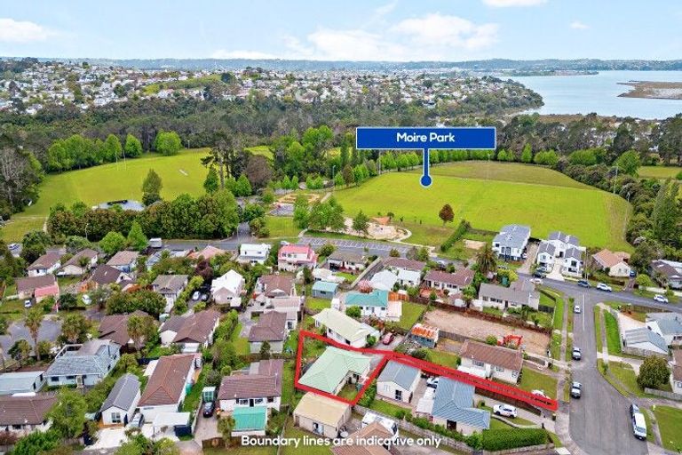 Photo of property in 7a Patrice Place, Massey, Auckland, 0614