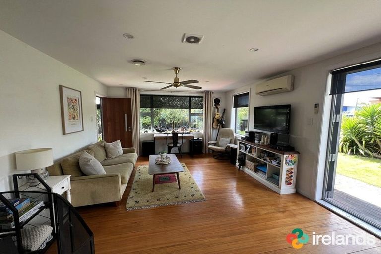 Photo of property in 1/145 Wilsons Road, Saint Martins, Christchurch, 8022