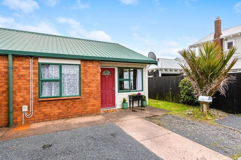 Photo of property in 68 Whiteley Street, Moturoa, New Plymouth, 4310