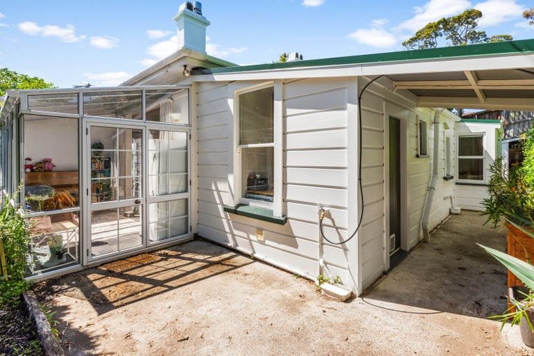 Photo of property in 14 Bangor Terrace, Kew, Dunedin, 9012