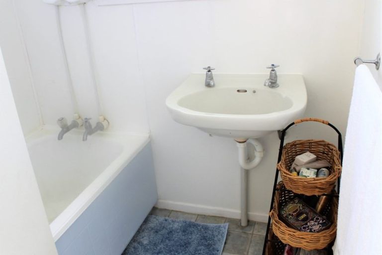 Photo of property in 188 Cornfoot Street, Castlecliff, Whanganui, 4501