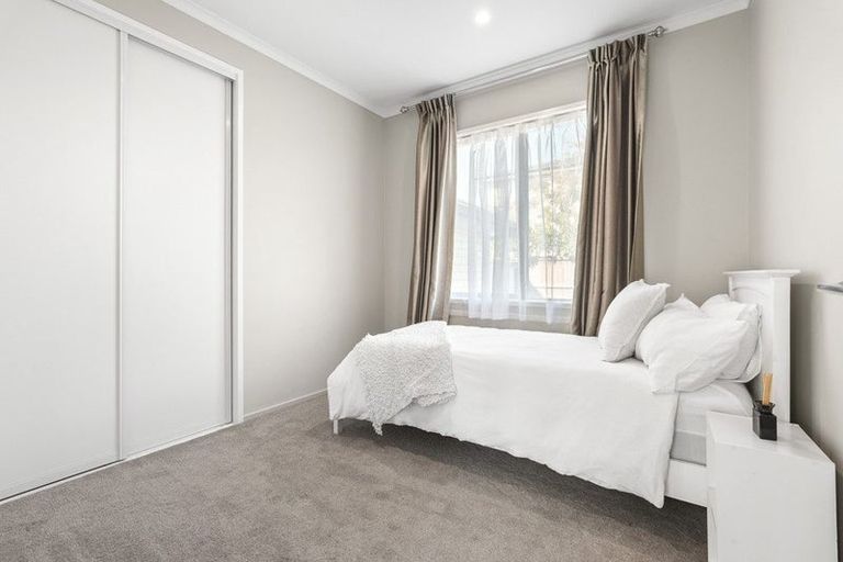 Photo of property in 2 Makaka Lane, Silverdale, 0932