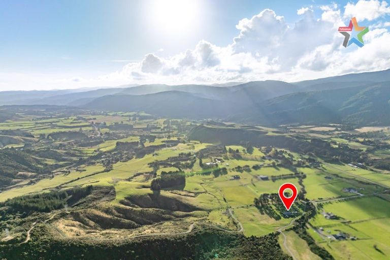 Photo of property in 9 Turksma Lane, Kaitoke, 5018