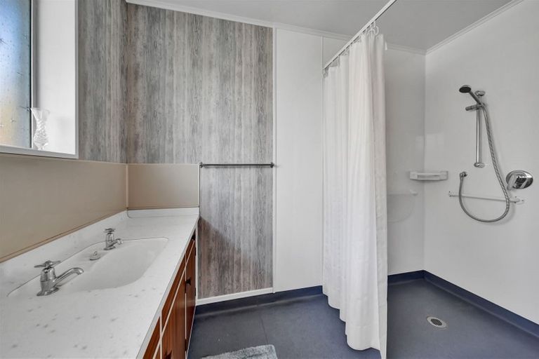 Photo of property in 4 Disraeli Street, Hawera, 4610