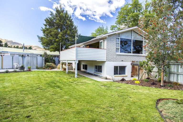 Photo of property in 8 Monaghan Street, Cromwell, 9310