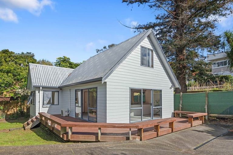 Photo of property in 29a Auld Street, Torbay, Auckland, 0630