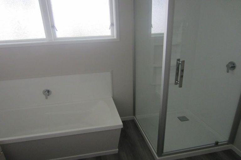 Photo of property in 11 Westhaven Drive, Tawa, Wellington, 5028