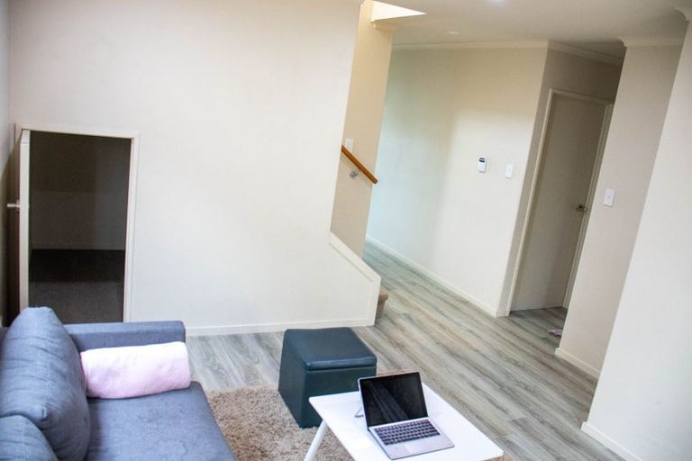 Photo of property in 10 Tribute Loop, Takanini, 2112