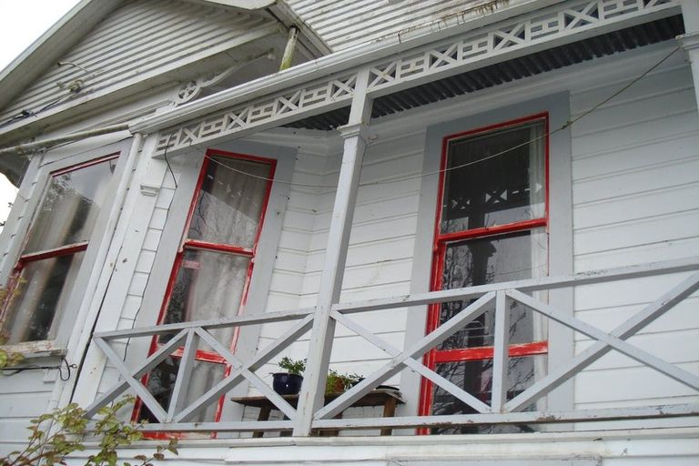 Photo of property in 13 Mortimer Terrace, Aro Valley, Wellington, 6021