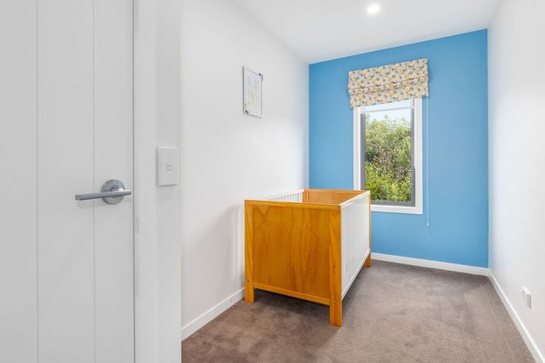 Photo of property in 9 Tauhou Place, Waikanae, 5036