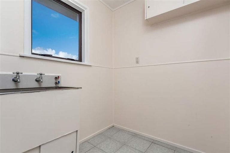 Photo of property in 16 Ulay Place, Clover Park, Auckland, 2019