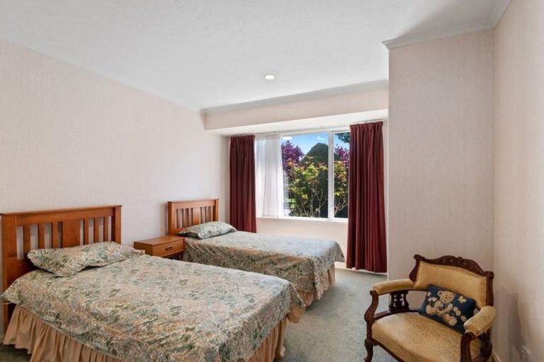 Photo of property in 1 Thoresby Mews, Avonhead, Christchurch, 8042