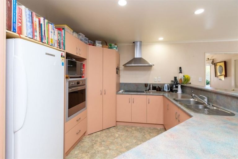 Photo of property in 13 Aloma Way, Glenview, Hamilton, 3206