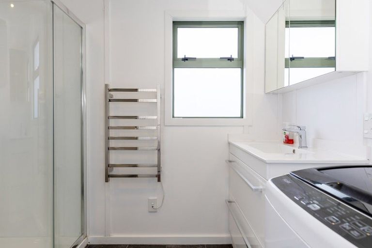 Photo of property in 14a Weka Road, Waipahihi, Taupo, 3330