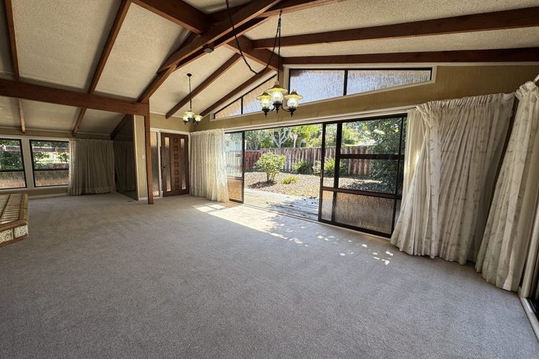 Photo of property in 55 Blakeborough Drive, Forrest Hill, Auckland, 0620