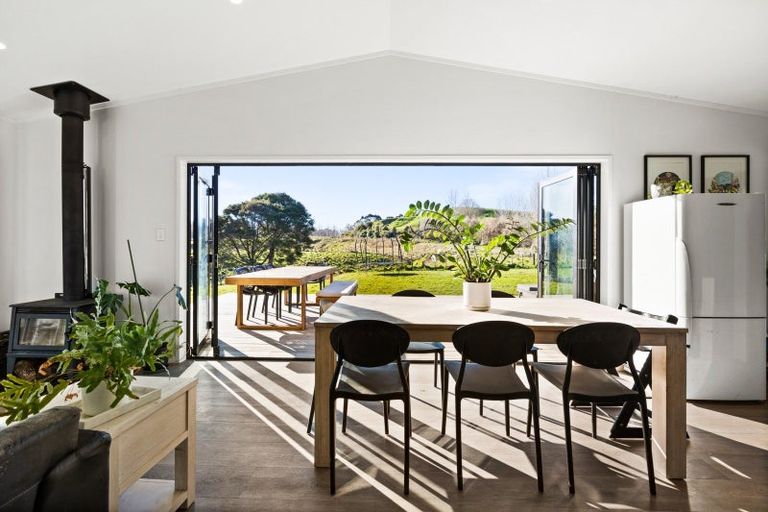 Photo of property in 2480 Kahuranaki Road, Elsthorpe, Havelock North, 4295