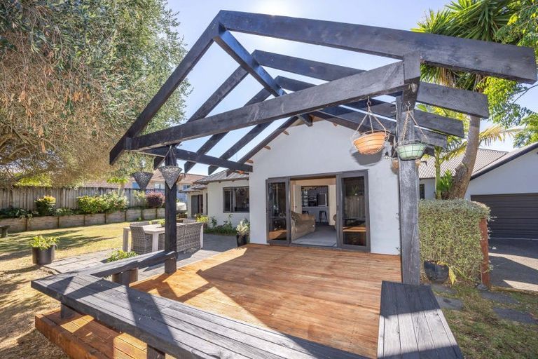 Photo of property in 37 Bramley Drive, Rototuna, Hamilton, 3210