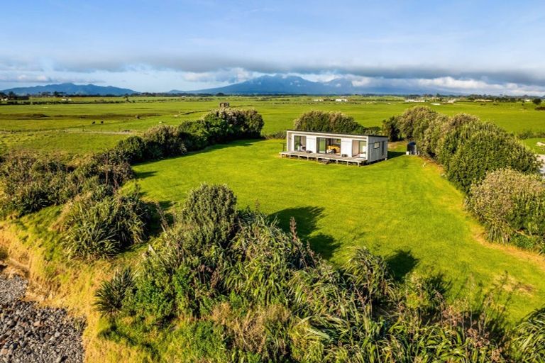 Photo of property in 317 Porikapa Road, Warea, New Plymouth, 4381