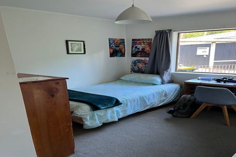 Photo of property in 2/17 Paris Place, Birkenhead, Auckland, 0626
