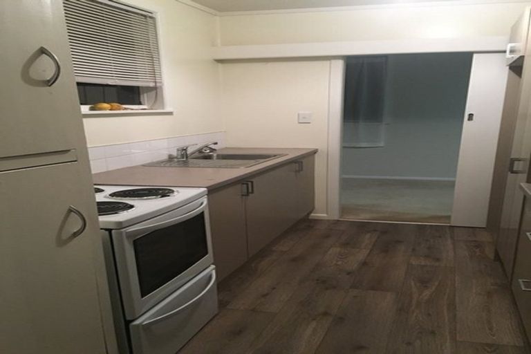 Photo of property in 1/39 Manuka Road, Bayview, Auckland, 0629