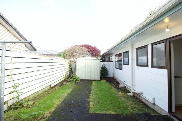 Photo of property in 4/4a Browns Road, Manurewa, Auckland, 2102