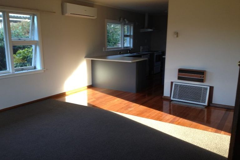 Photo of property in 17 Reading Street, Upper Riccarton, Christchurch, 8041