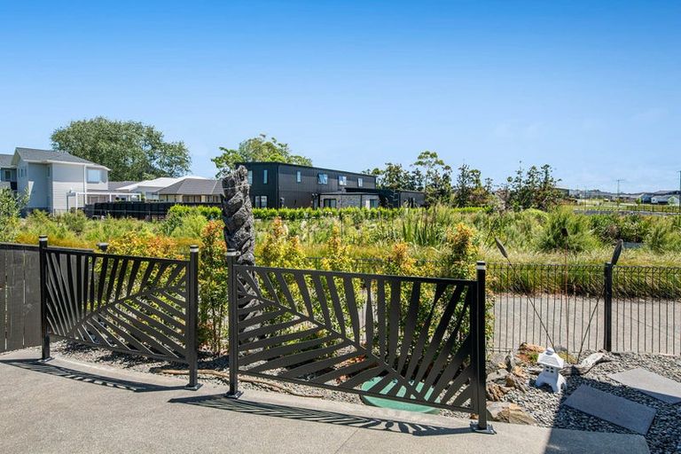 Photo of property in 87 Argent Lane, Wainui, 0932