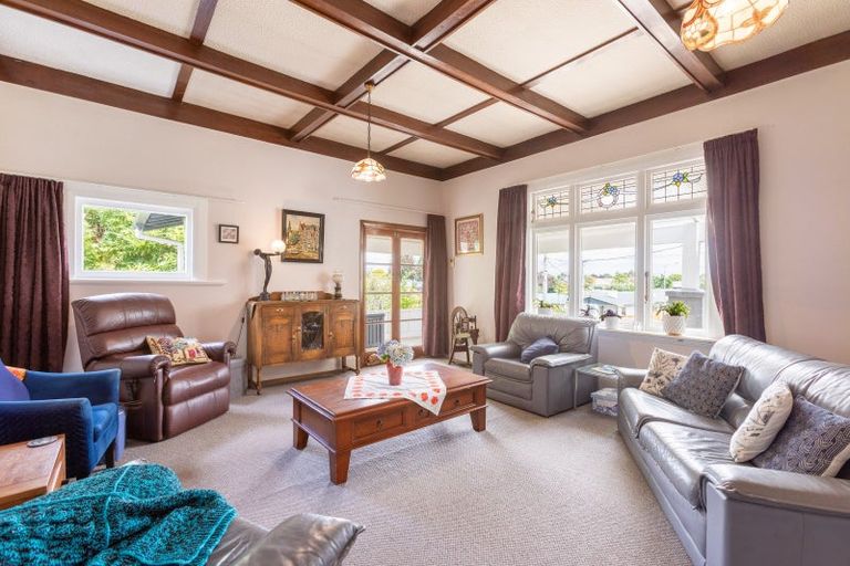 Photo of property in 16 Chamberlain Street, Dannevirke, 4930