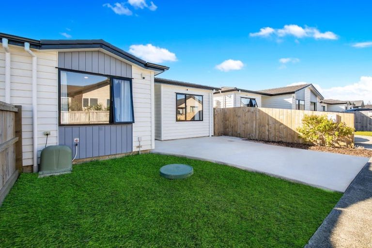 Photo of property in 13a Tuuhura Road, Pukekohe, 2120